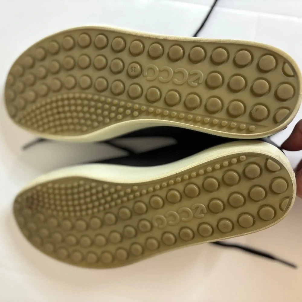 ECCO Soft 7 Black Leather‎ Lace Up Sneakers Women's Size 39